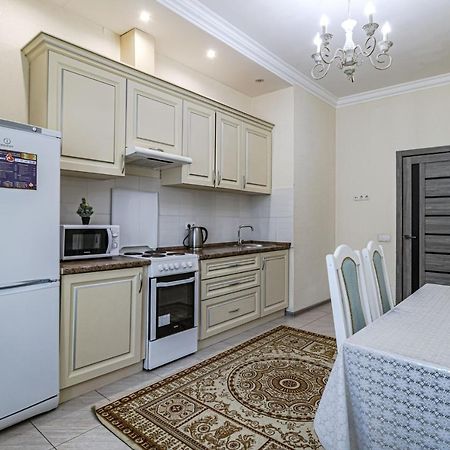 Apartments Lux 53/141 Астана Экстерьер фото